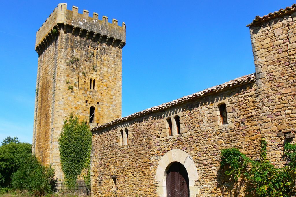 Pueblo abandonado navarra Larrangoz